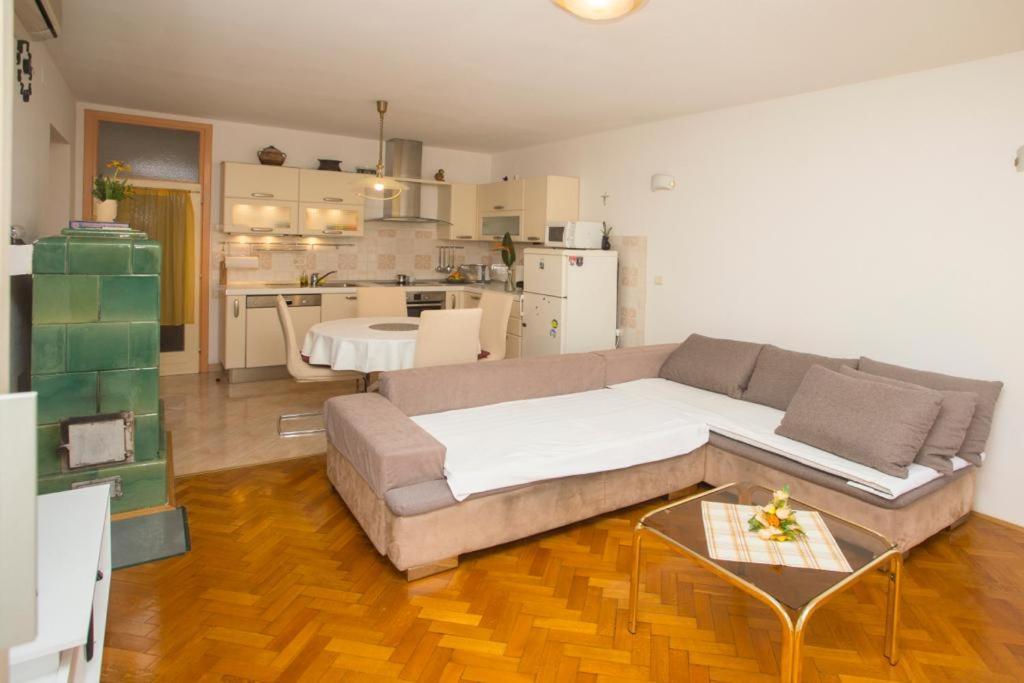 Apartments Orsula 斯普利特 外观 照片