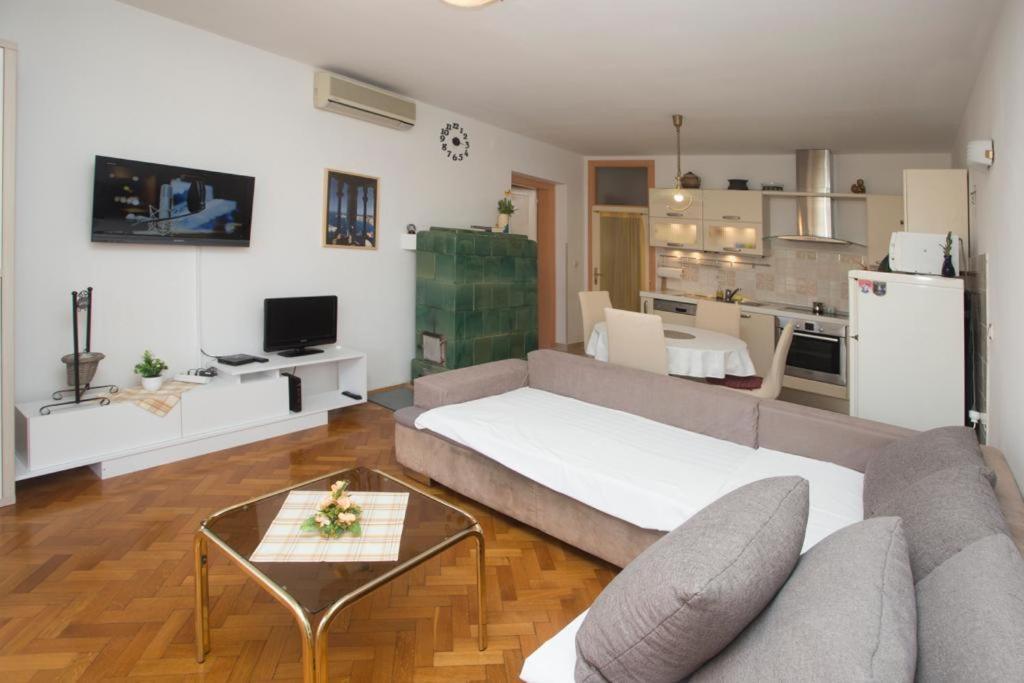 Apartments Orsula 斯普利特 外观 照片